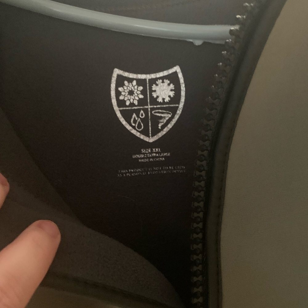 Storm R coat - Picture 2 of 6